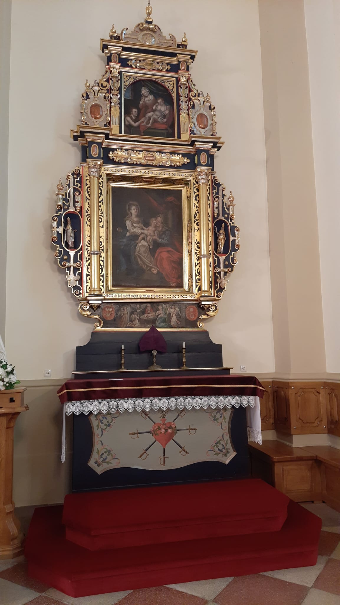 Prace przy bocznych ołtarzach